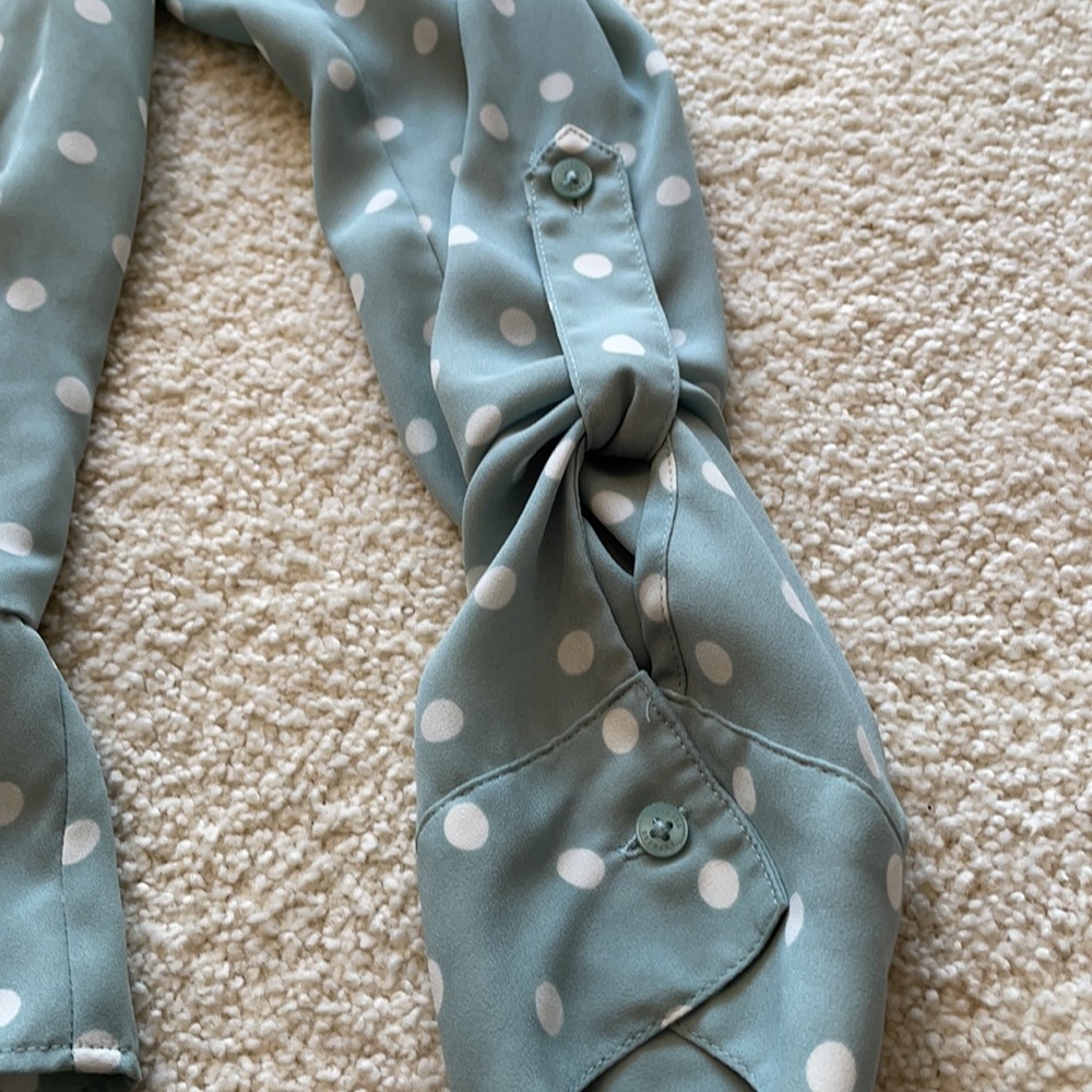 Express Polyester Blouse - Picture 3 of 3